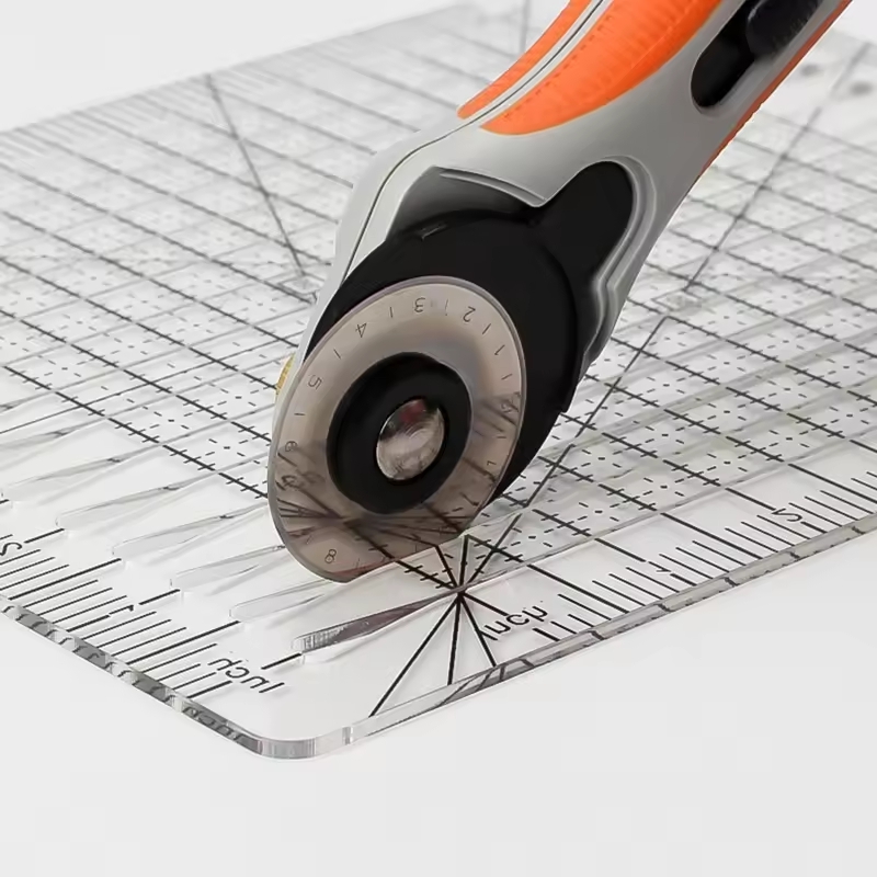 الجلود الحرفية القاطع 45 مللي  - مراجعة Rotary Cutter For Fabric 45Mm وسعره
